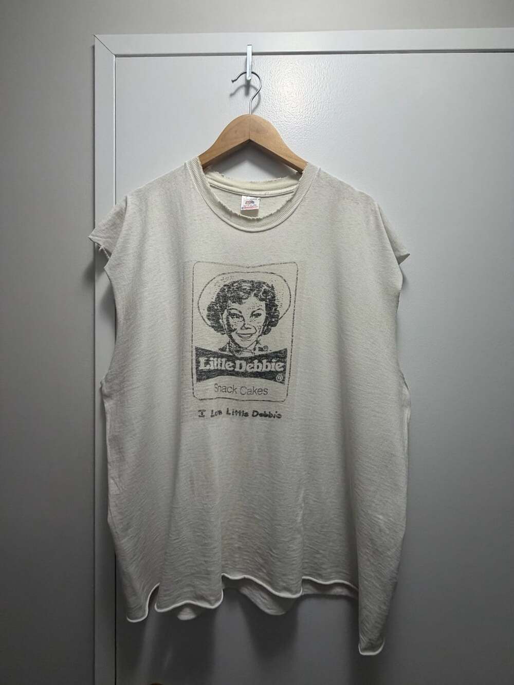 Vintage 90’s Littke Debbie’s  Cutoff Tee Fruit of the Loom XXL